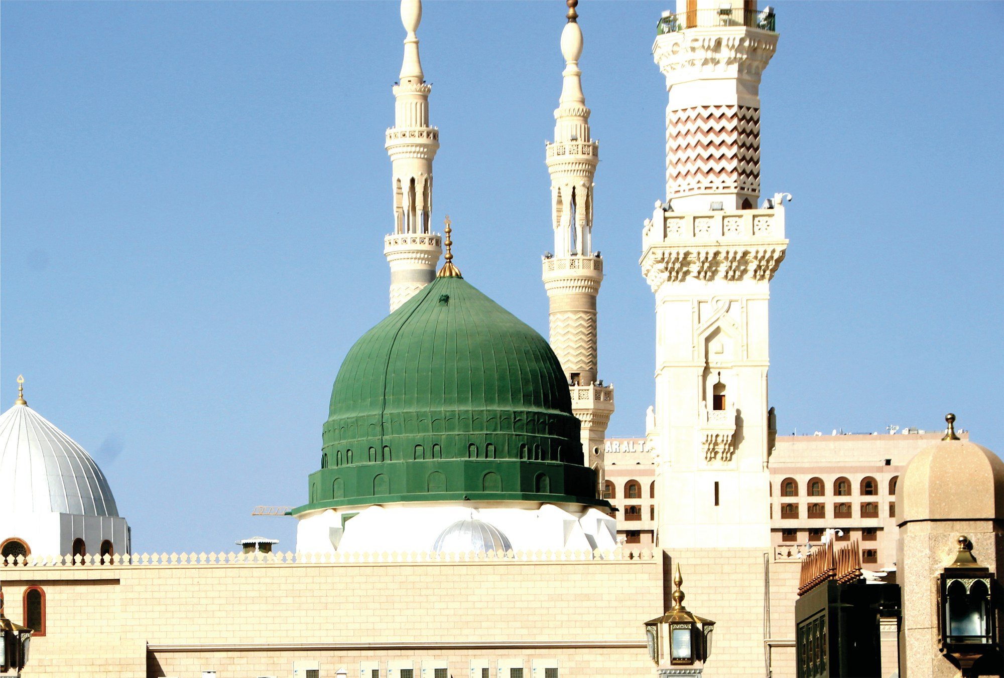The green dome of the Prophet’s Mosque in Madinah